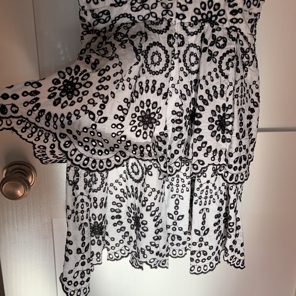 Express embroidery black and white flower cotton layered A-Line dress Sz.4 - Picture 6 of 6